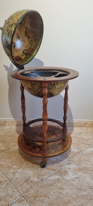 bar globe terrestre vintage